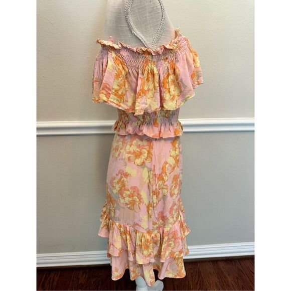 ASTR FLORAL RUFFLE DRESS SIZE SMALL - Picture 7 of 8